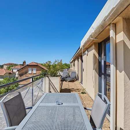 Отель Odalys Aix En Provence Les Floridianes Экс-ан-Прованс