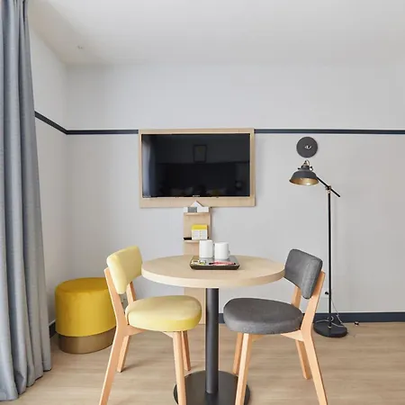Odalys Aix En Provence Les Floridianes Отель Экс-ан-Прованс